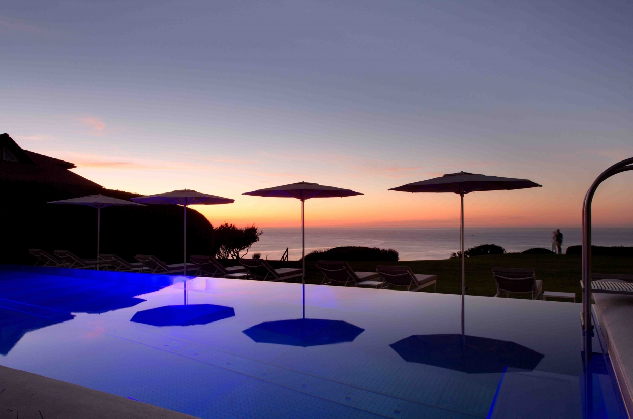 Piscine inox hôtel